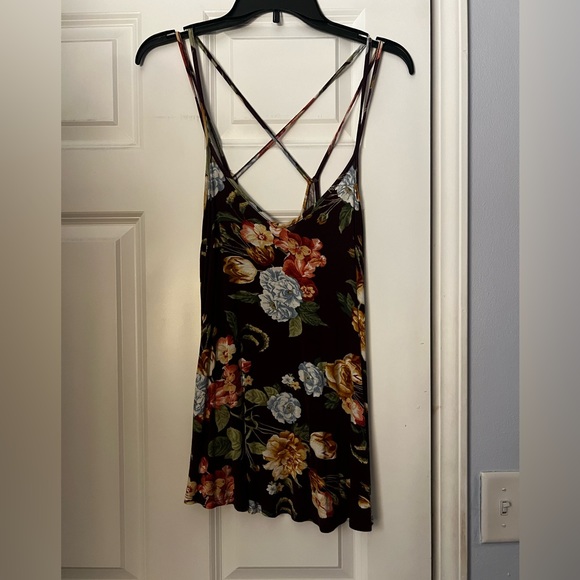 Women’s Floral Criss Cross Tank Top - Picture 1 of 3